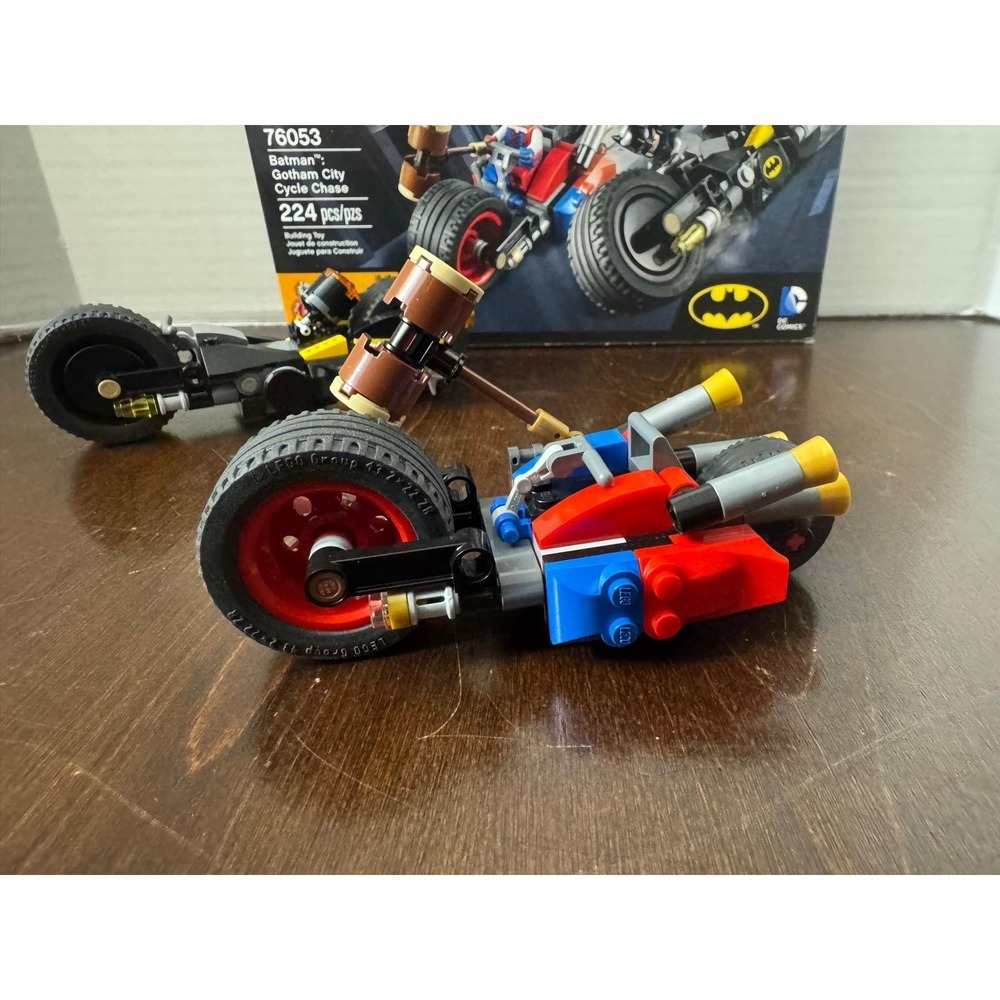 LEGO 76053 DC Comics Batman Gotham City Cycle Chase Missing Deadshot Minifigure - Picture 5 of 9